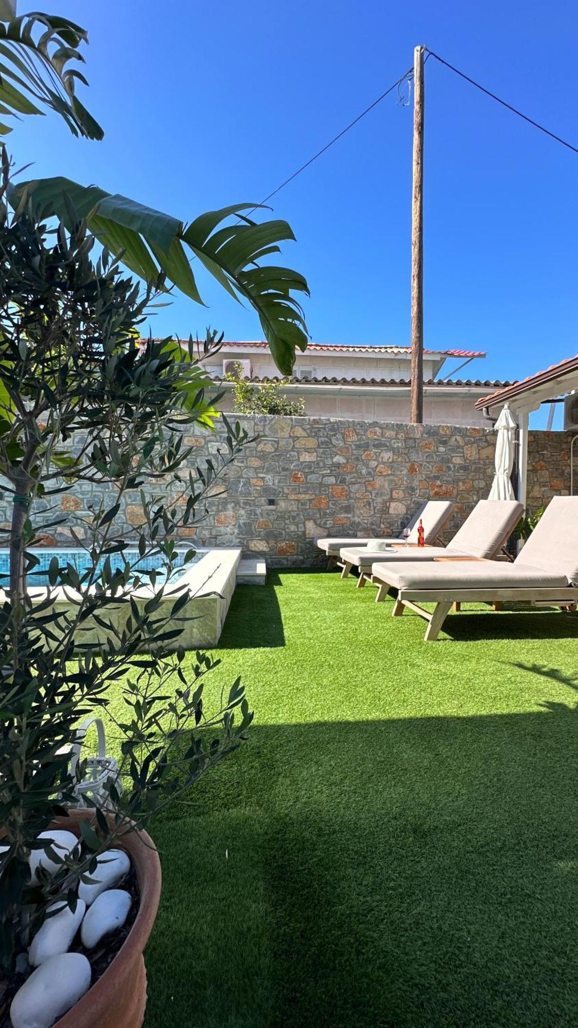 Del Sol Suites Skiathos by Eksteriør billede