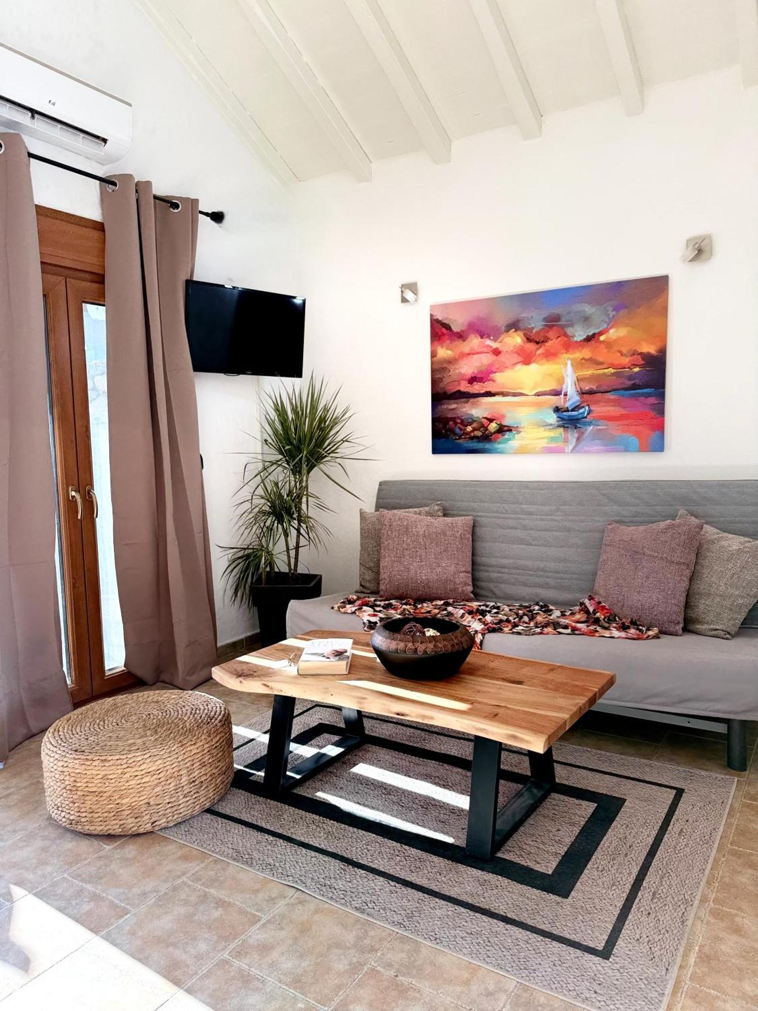 Del Sol Suites Skiathos by Eksteriør billede